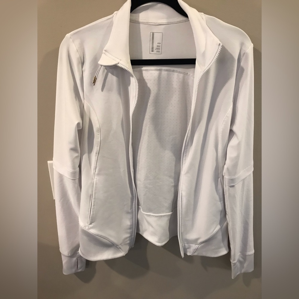 Long Sleeve Zip Up with vented back